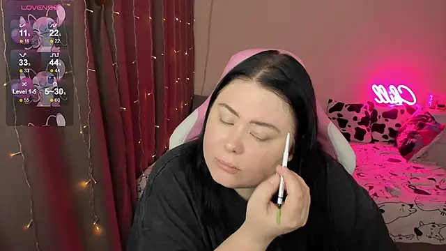 Akemi BBW online show from February 4, 2026, 4:29 am