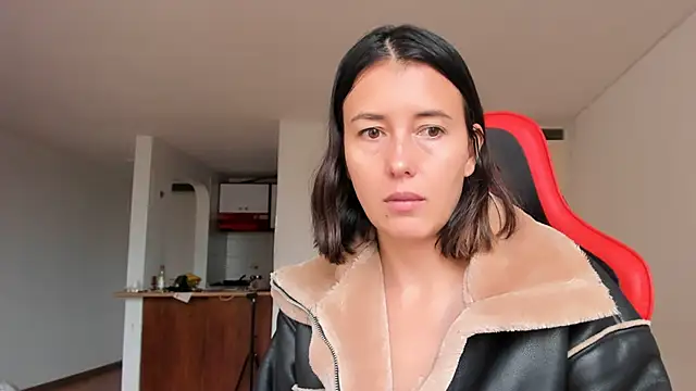 zoe jeane beker online show from February 17, 2025, 10:05 pm