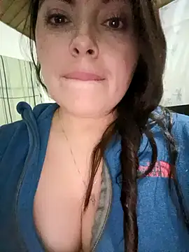 Snapshot of seherlatin chatting on March 19, 2025, 2:27 am seherlatin online show from March 19, 2025, 2:27 am