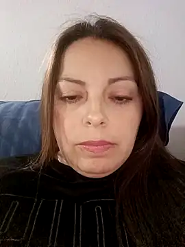 Snapshot of seherlatin chatting on October 25, 2025, 10:43 pm seherlatin online show from October 25, 2025, 10:43 pm