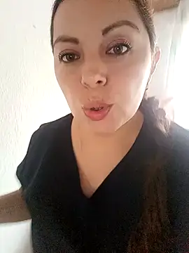 Snapshot of seherlatin chatting on November 4, 2025, 4:55 pm seherlatin online show from November 4, 2025, 4:55 pm