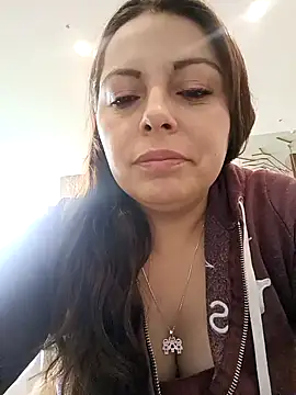 Snapshot of seherlatin chatting on October 29, 2025, 3:44 pm seherlatin online show from October 29, 2025, 3:44 pm