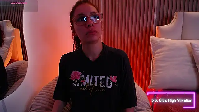 Katy Van online show from March 20, 2026, 8:54 pm