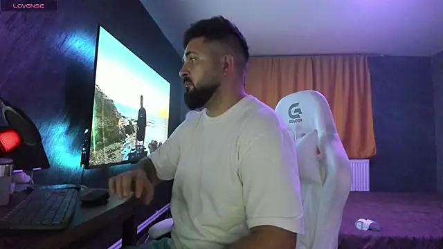 Snapshot of Eduu2322 chatting on November 2, 2025, 10:26 pm Eduu2322 online show from November 2, 2025, 10:26 pm