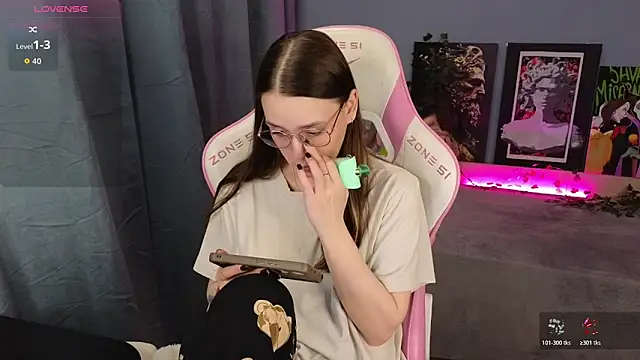 Sweet frosti online show from April 19, 2026, 3:18 am