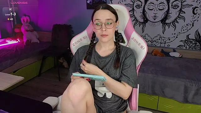 Sweet frosti online show from March 10, 2026, 3:32 am