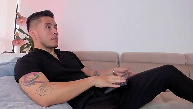 Snapshot of Chriskyle_ chatting on December 4, 2024, 1:14 pm Chriskyle  online show from December 4, 2024, 1:14 pm