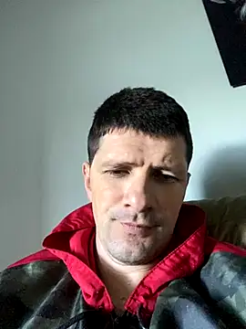 Snapshot of Juliano2289 chatting on September 23, 2025, 7:10 pm Juliano2289 online show from September 23, 2025, 7:10 pm