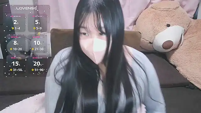 Snapshot of yuinyan3150 chatting on February 15, 2026, 7:02 pm yuinyan3150 online show from February 15, 2026, 7:02 pm