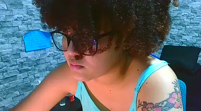 vanellope12 online show from December 18, 2024, 8:47 pm