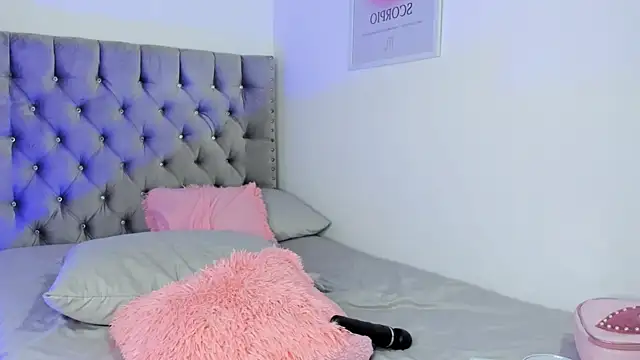 MafeOlimpo online show from November 19, 2025, 9:59 pm