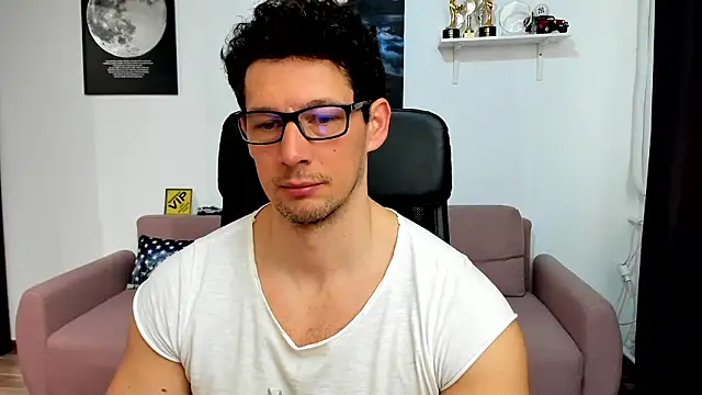 Snapshot of BrutusK08 chatting on March 5, 2026, 7:05 am BrutusK08 online show from March 5, 2026, 7:05 am