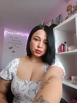 Lia Roxx online show from June 10, 2026, 7:42 am
