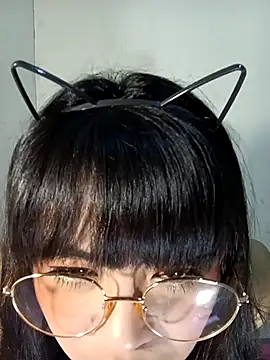 Snapshot of Chall_mee chatting on February 16, 2026, 4:16 pm Chall mee online show from February 16, 2026, 4:16 pm