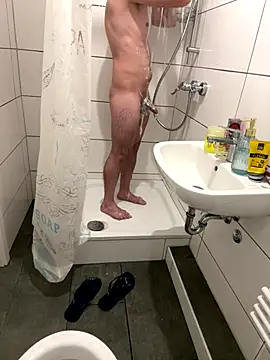 Miko075 online show from December 18, 2025, 6:45 pm