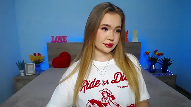 StacyYellig online show from March 11, 2025, 2:10 am