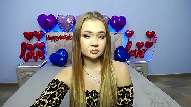 StacyYellig online show from February 10, 2025, 4:36 pm