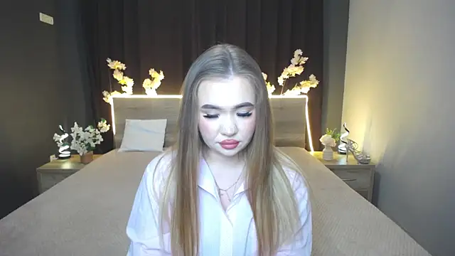 StacyYellig online show from April 23, 2026, 7:48 pm