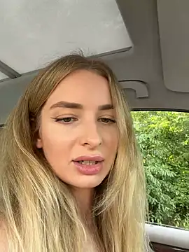 EvieEvans online show from June 28, 2026, 3:40 pm