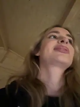 EvieEvans online show from February 22, 2025, 4:51 pm