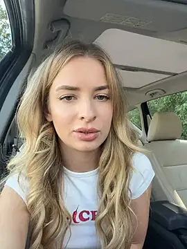 EvieEvans online show from July 19, 2026, 2:47 pm