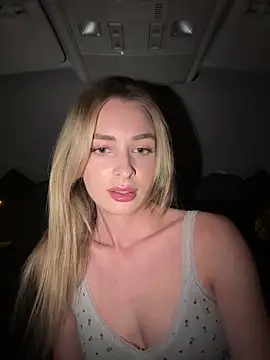 EvieEvans online show from January 22, 2025, 8:38 pm