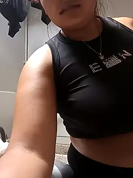 stefanie010 online show from December 3, 2025, 7:24 pm