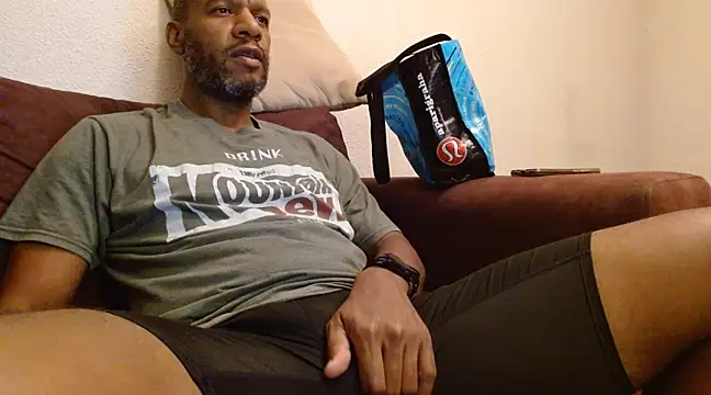 Snapshot of elmorenazost chatting on February 4, 2025, 3:33 am elmorenazost online show from February 4, 2025, 3:33 am