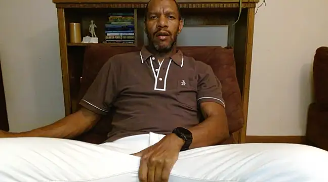 Snapshot of elmorenazost chatting on March 15, 2025, 4:02 am elmorenazost online show from March 15, 2025, 4:02 am