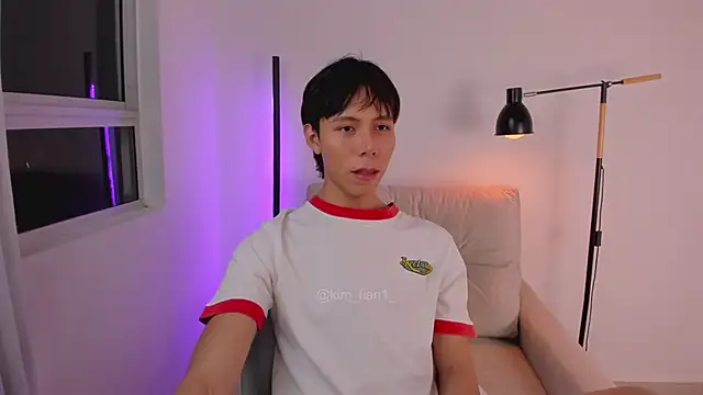 Snapshot of kim_lian21 chatting on February 18, 2026, 10:33 am kim lian21 online show from February 18, 2026, 10:33 am