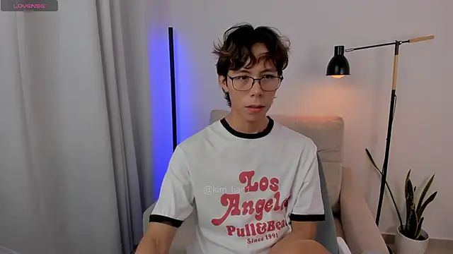 Snapshot of kim_lian21 chatting on November 4, 2025, 1:48 pm kim lian21 online show from November 4, 2025, 1:48 pm