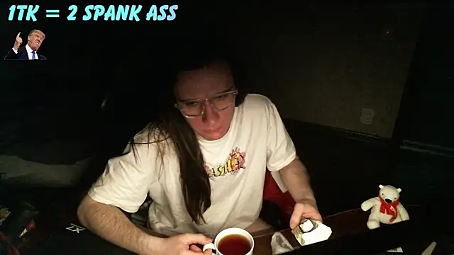 izilizi 23 online show from April 10, 2026, 8:27 pm