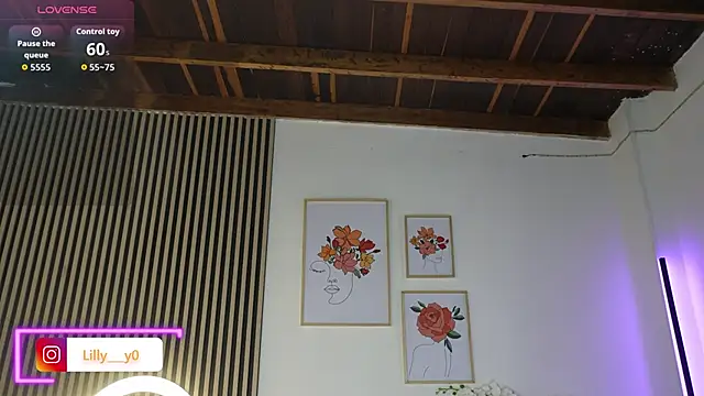 LillyDolls23 online show from November 9, 2025, 12:42 pm