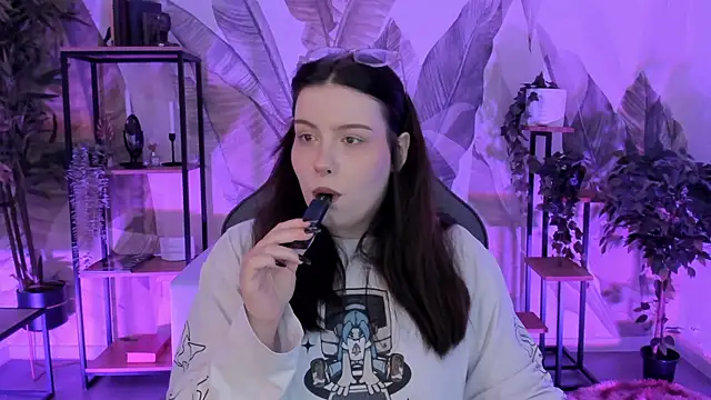 CoralineKeyns online show from October 21, 2025, 5:18 am