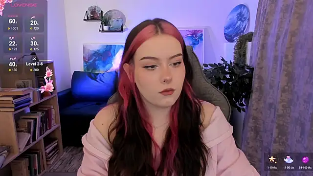 CoralineKeyns online show from April 14, 2026, 5:23 am