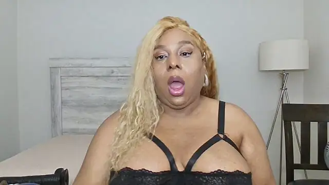 Carmen Cream online show from November 8, 2025, 11:58 am