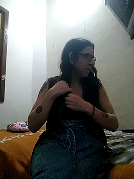 Snapshot of Cameron_puppy chatting on February 16, 2026, 5:17 am Cameron puppy online show from February 16, 2026, 5:17 am