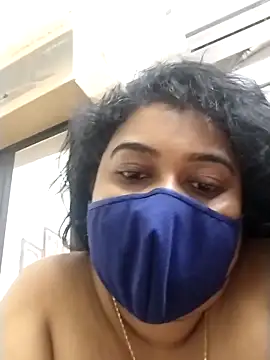 indianlisa5 online show from September 13, 2025, 10:54 pm