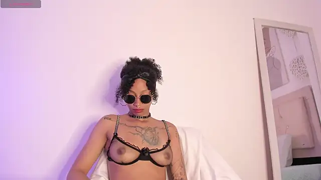 daiana curly online show from March 18, 2025, 2:28 pm