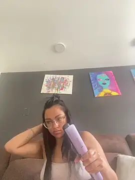 fairylatin222 online show from April 3, 2026, 1:06 pm