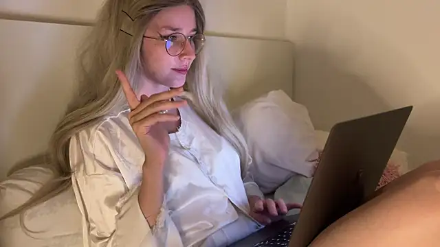 Snapshot of ms_christiana chatting on July 26, 2026, 6:59 pm ms christiana online show from July 26, 2026, 6:59 pm
