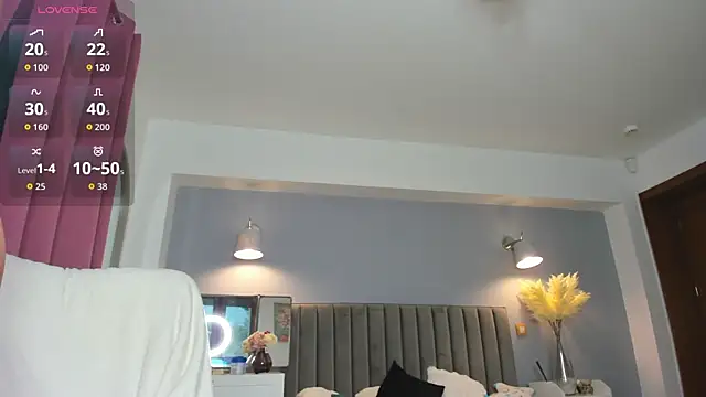 Awesome Jolie online show from December 14, 2025, 8:09 am