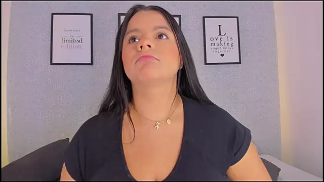 Natasha harper online show from December 18, 2025, 12:53 pm