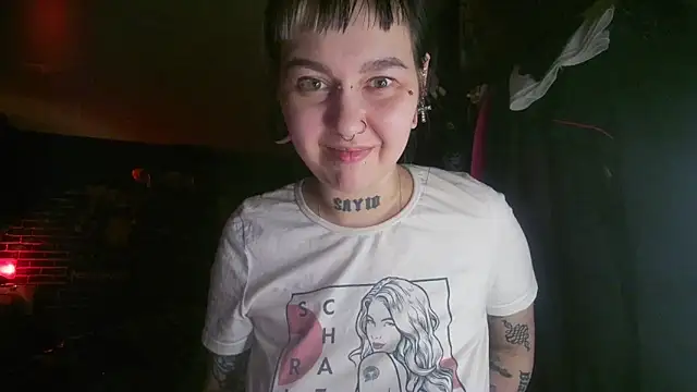 Snapshot of MoorderxDoll chatting on February 2, 2025, 11:00 pm MoorderxDoll online show from February 2, 2025, 11:00 pm