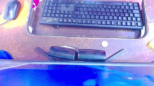 Cristalxxts online show from April 17, 2026, 8:22 pm