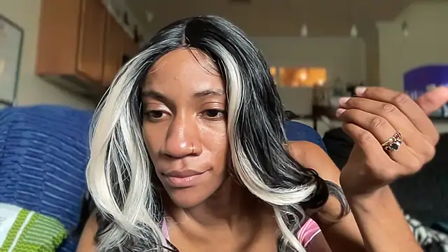 cutiesigh online show from September 23, 2025, 7:32 pm