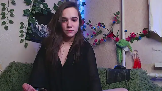 Snapshot of Tiny_Witch chatting on March 19, 2025, 10:53 pm Tiny Witch online show from March 19, 2025, 10:53 pm