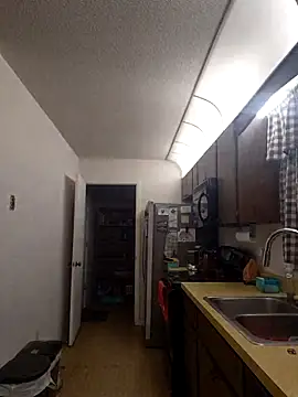 John19893 online show from April 14, 2026, 9:03 am