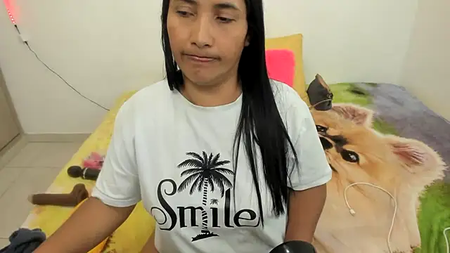 catalinabreyle online show from February 28, 2025, 4:53 pm