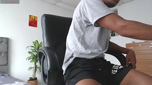 Aaronblack1  online show from November 14, 2025, 2:54 pm